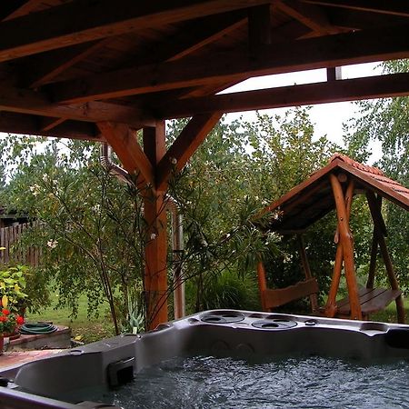 Gerendas Vendeghaz Hotel Egerszalok Ruang foto